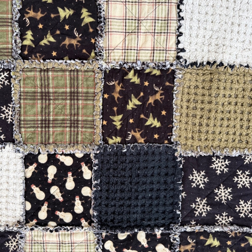Handmade Winter Rag Quilt Patchwork Throw Blanket Snowman Reindeer Plaid 48x55 - Picture 4 of 8